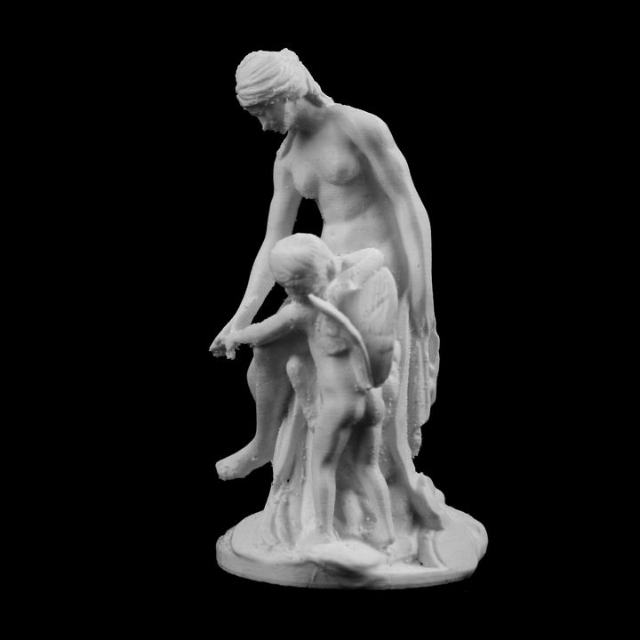 3D Printable Venus Teaching Cupid To Use His Bow At The Louvre Paris