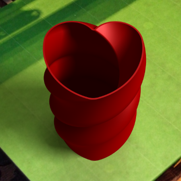 Twisted Heart Vase image