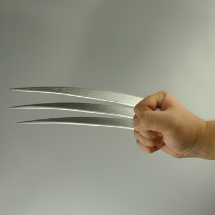 Wolverine Wearable Claws image