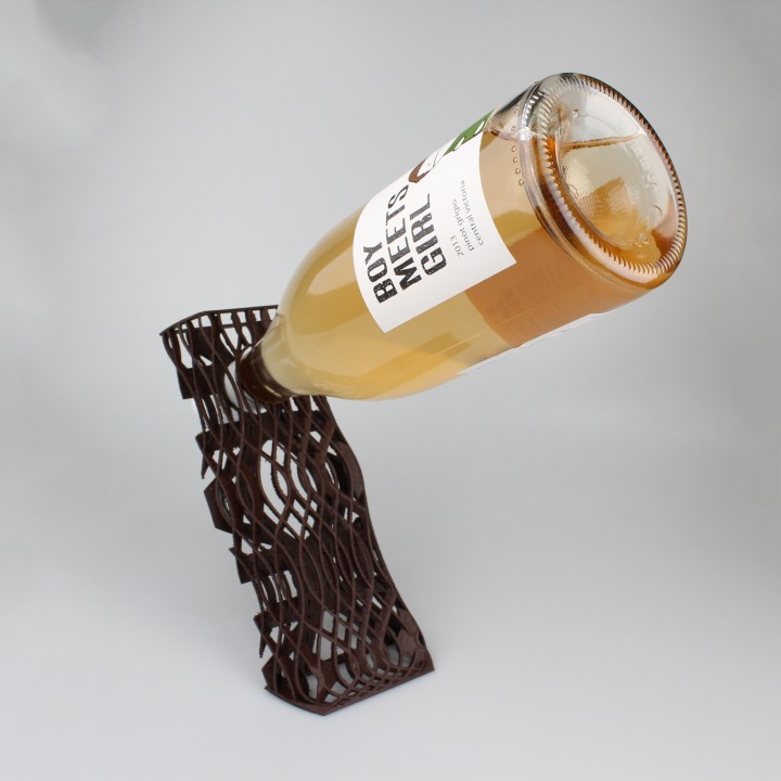 Twisted, balancing wine holder image