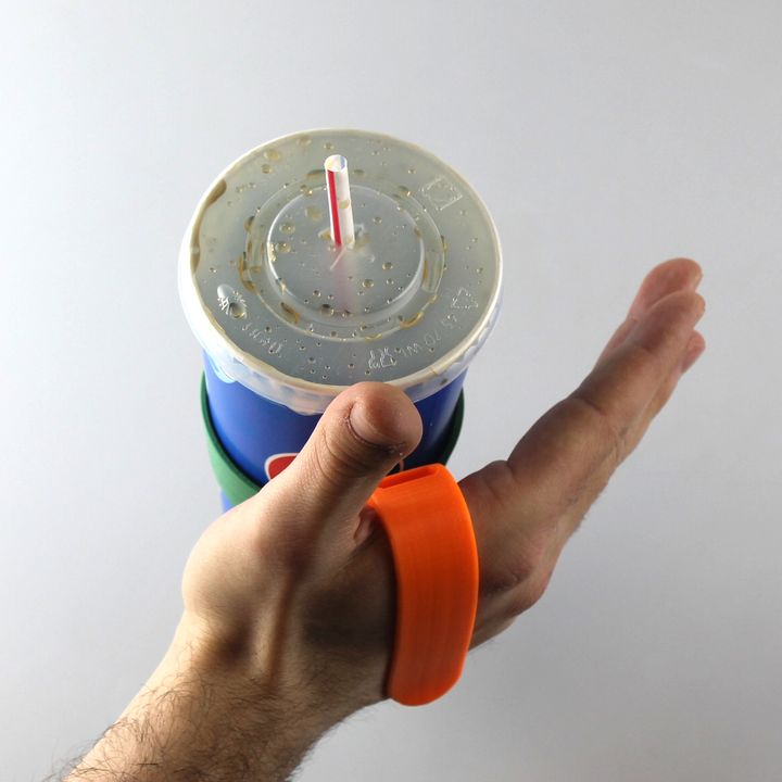 3D Printable Paper cups holder for hand support by Luca Parmegiani