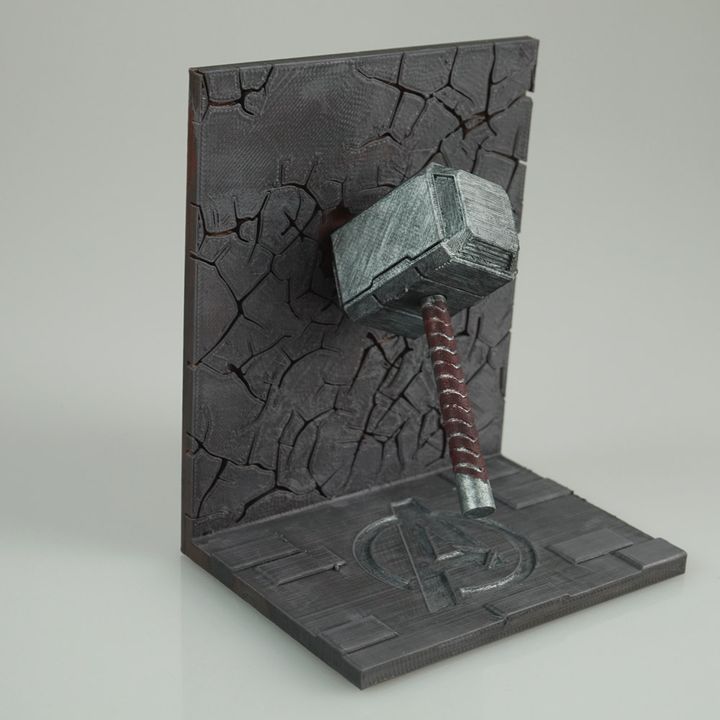 Thor bookend image