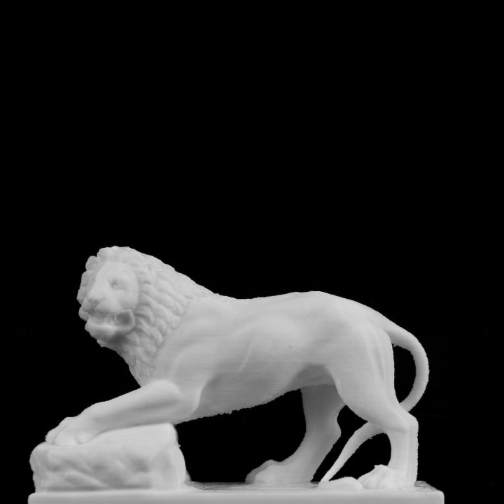 Lion Funéraire at the Louvre, Paris, France image