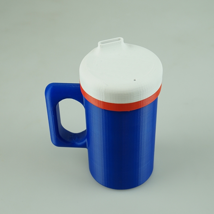 Mug with lid image