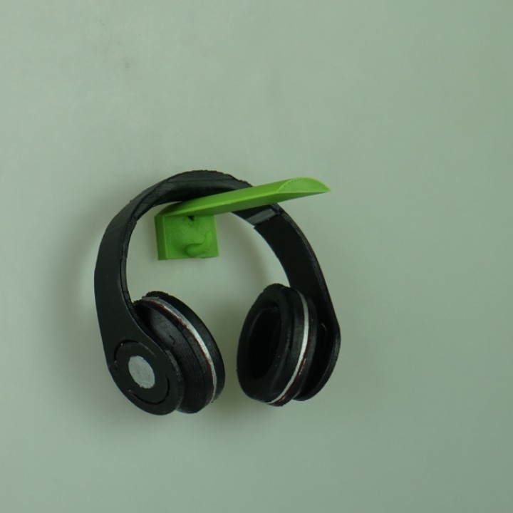Simple but effective headphone stand image