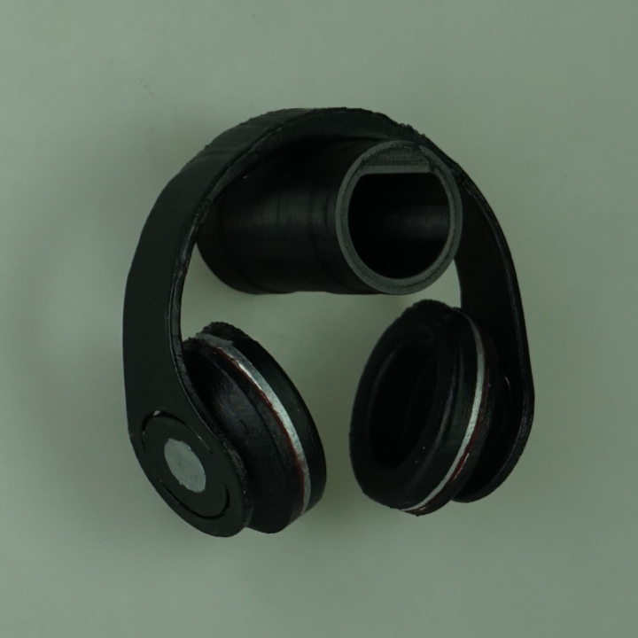 Easy wrap headphone stand image