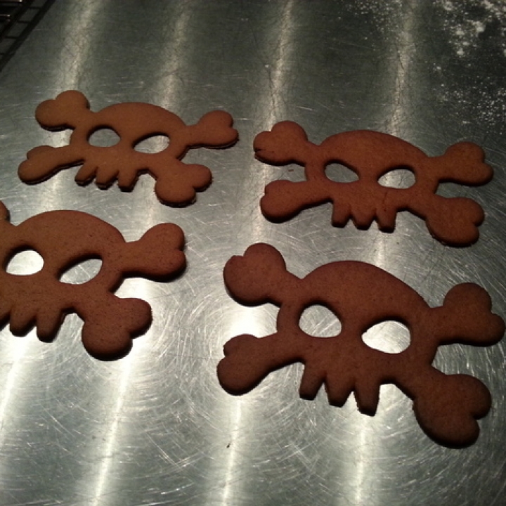 Jolly roger cookie cutter image