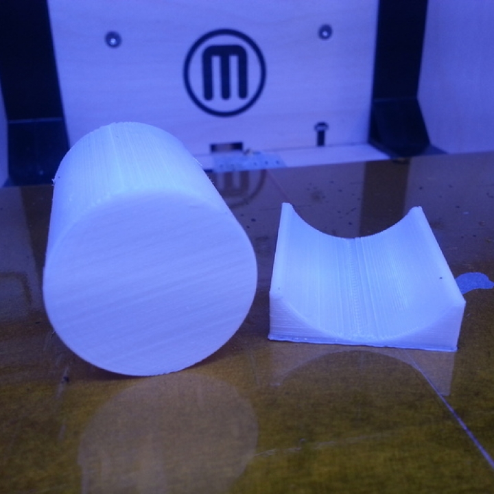 3Dprint a near perfect cylinder lying down image