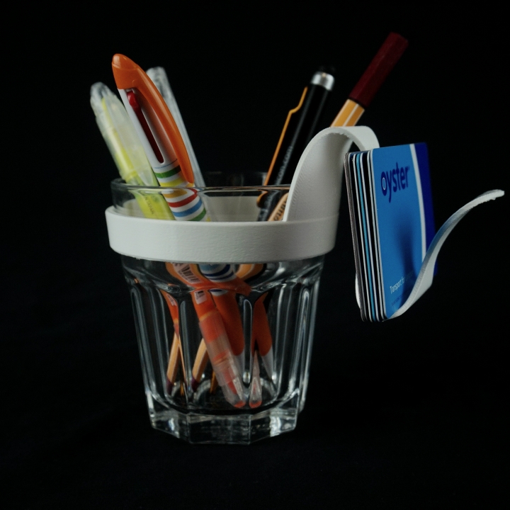 3D Printable Card Holder by Larisa - 720X720 50f16a90754efe4f3d46dbf3b7bb6d486d20d562 