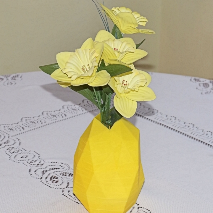 Lo-Poly Modern Vase image