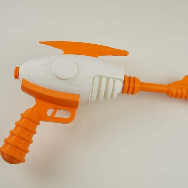 3D Printable Fallout 3 - Alien Blaster by Daniel Lilygreen