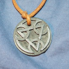 Picture of print of Lin-Kuei medallion by "ARTISTIC DEFENSE"