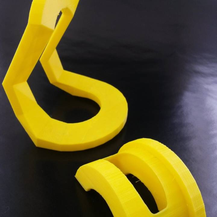 3D Printable Headphone stand by Saxon Fullwood