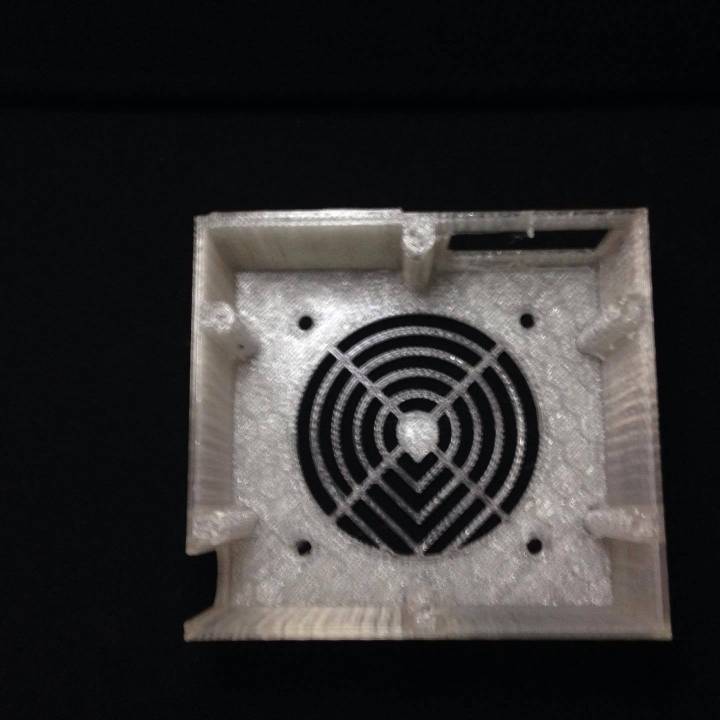 Wanhao i3 back plate for 80mm fan image