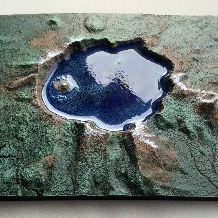 Crater Lake, Oregon - with lake-bed image