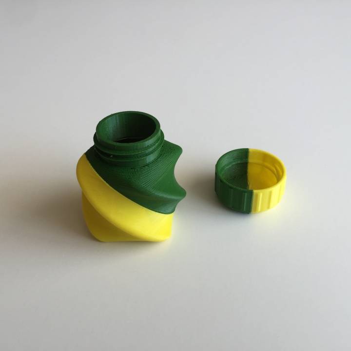 Twisted Bottle & Screw Cup (Dual Extrusion / 2 Color) image