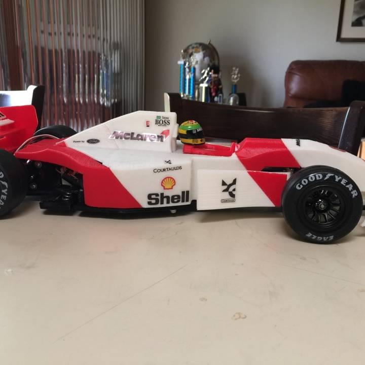 RS-01 Ayrton Senna’s 1993 McLaren MP4/8 Formula 1 RC Car image