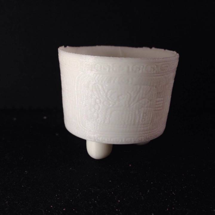 Pottery tripod vessel image