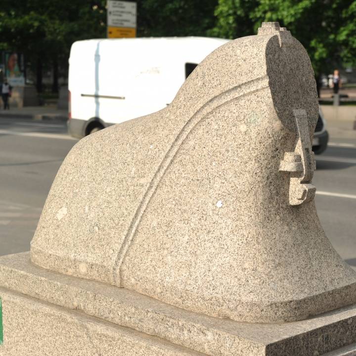 Violin Sphinx image