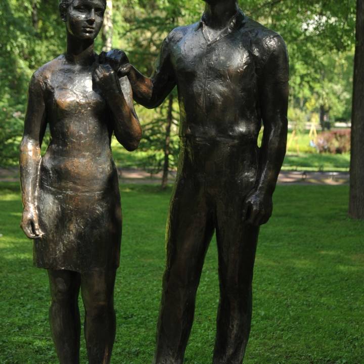 3D Printable Man and Woman by Scan The World