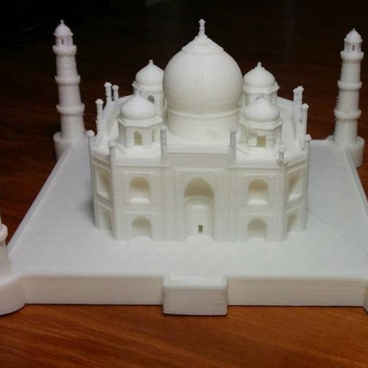 Nicely Detailed Model of The Taj Mahal image