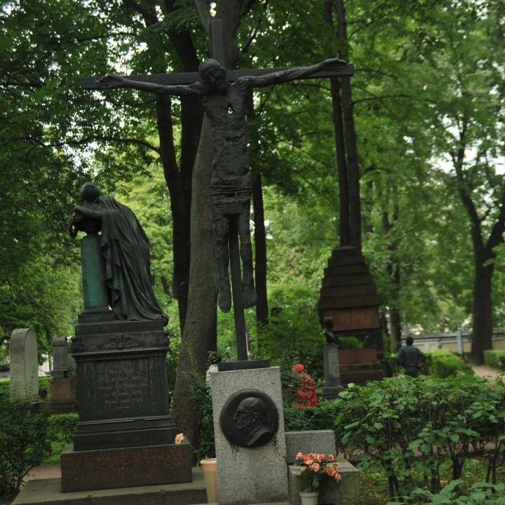Gravestone of Georgy Tovstonogov image
