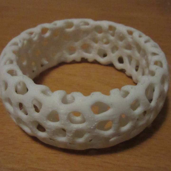 Voronoi Bracelet 2 image
