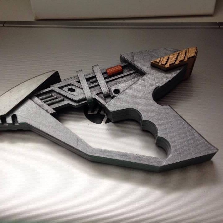 Jem Hadar disruptor pistol from Star Trek Deep Space Nine image