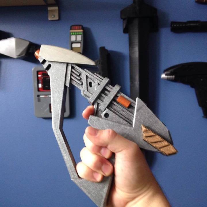 Jem Hadar disruptor pistol from Star Trek Deep Space Nine image