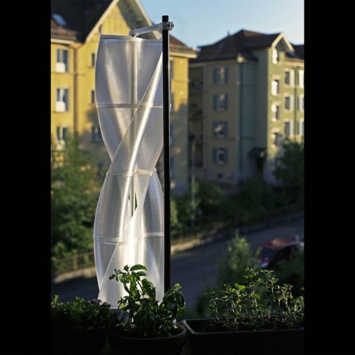 3D Printable Vertical Wind Turbine VAWT by Tobias Gabathuler