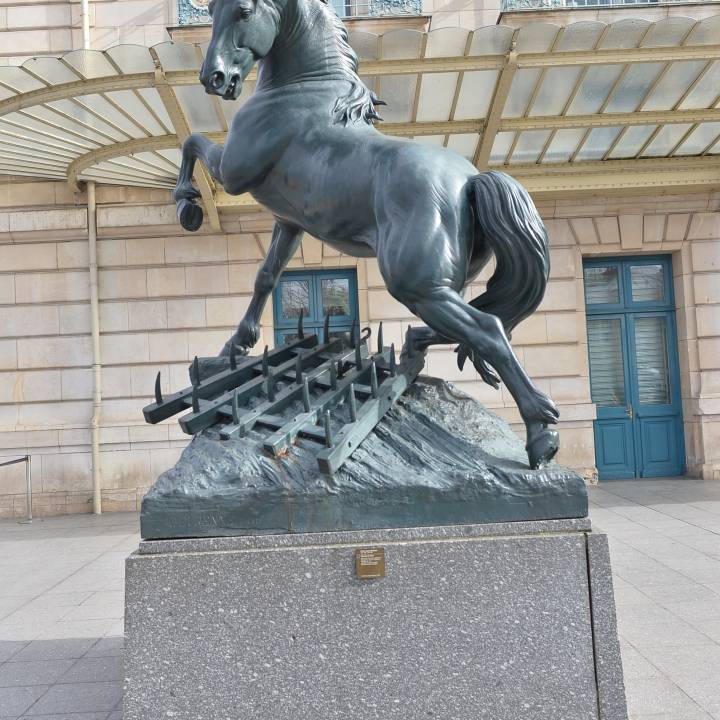 Harrow Horse image