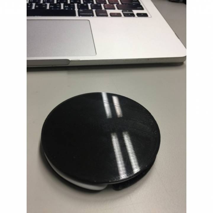 3D Printable iPhone iPad Cable Organizer by Steve5092