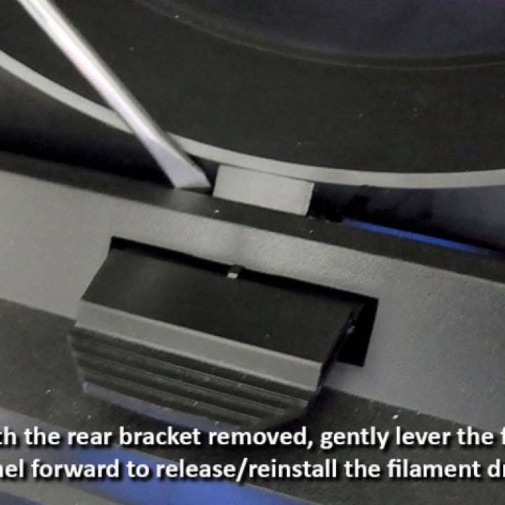 5th Generation Replicator - Filament feed system for reduced feeding resistance image