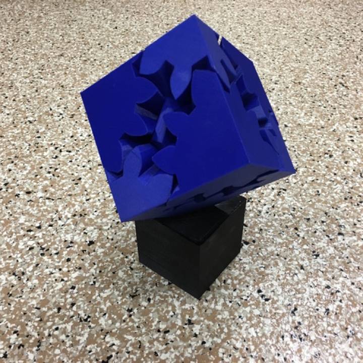 Large Geared Cube, Motorized Edition image
