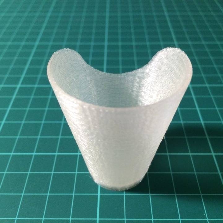 3D Printable Vaso con escotadura by Luis Fernández Barrios