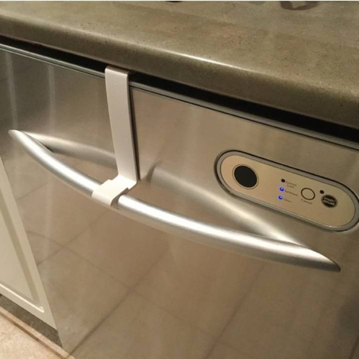 Dishwasher door holder image