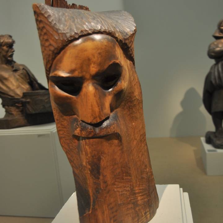 Wood Head image