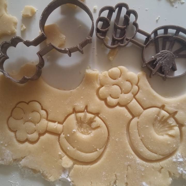 plumbus cookie cutter image