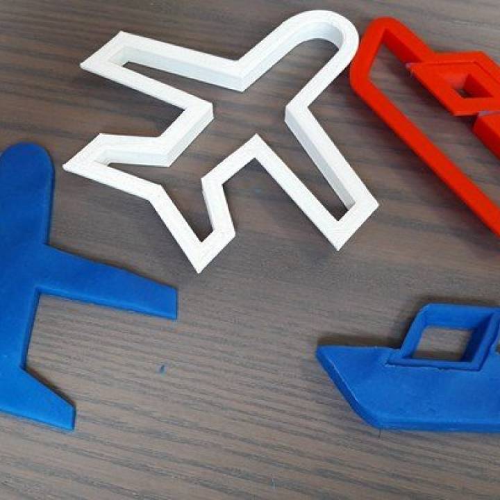 plane cookie cutter image