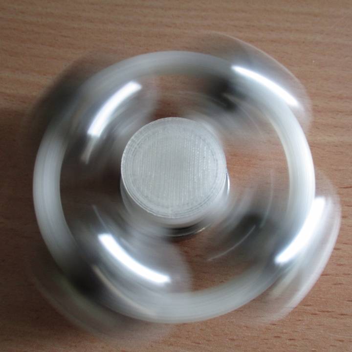 Fidget spinner with balls image