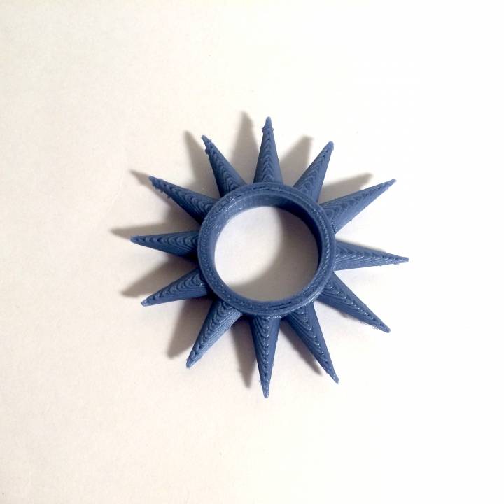 3D Printable petite spiky fidget spinner by Ben Dresbach