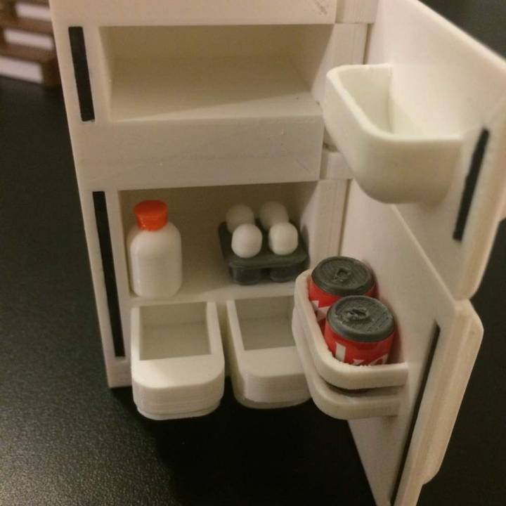 Miniature refrigerator image