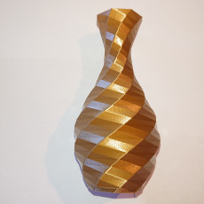 Picture of print of Low-poly Rose Twist Vase