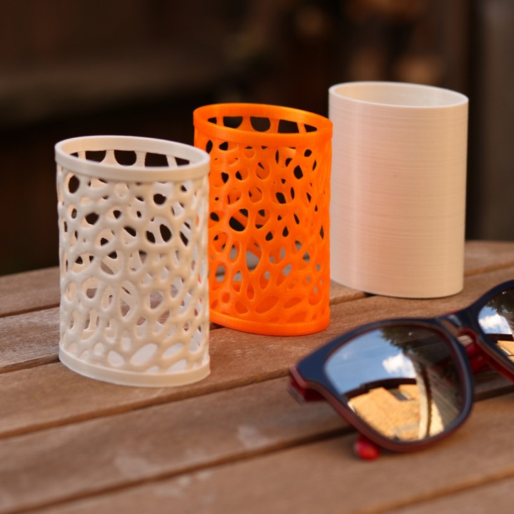 Sunglasses case - Voronoi image