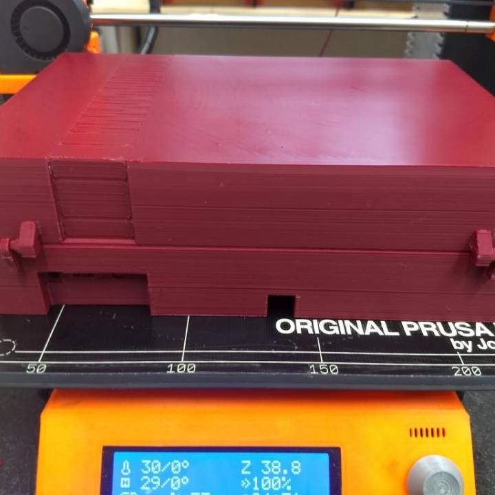 3D Printable NES pencil box by Zephyr
