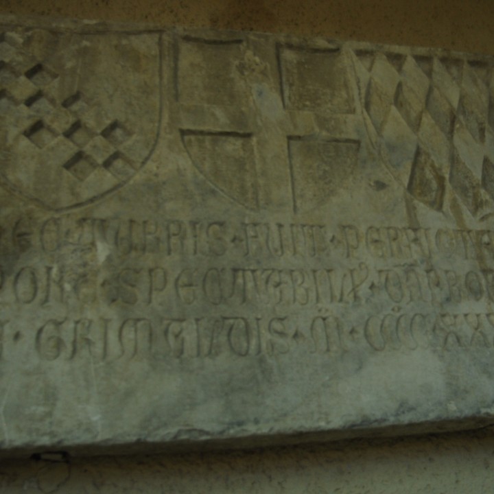 Inscription with coat-of-arms image