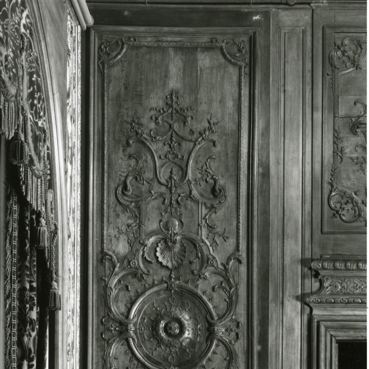 Engraved panelling image
