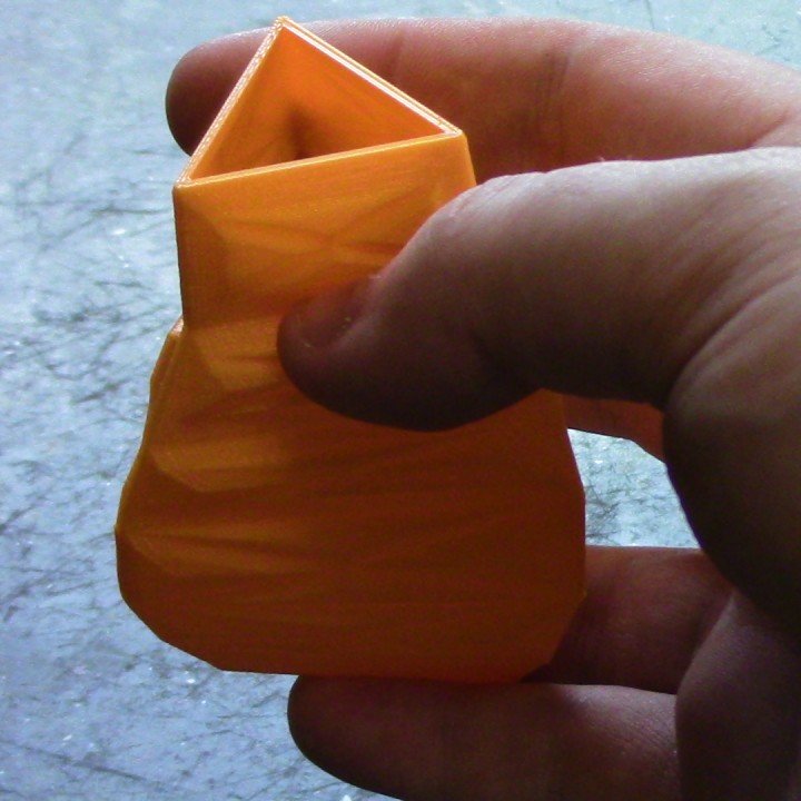 Simple triangle "Vase" image