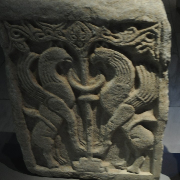Closure slab with griffins image