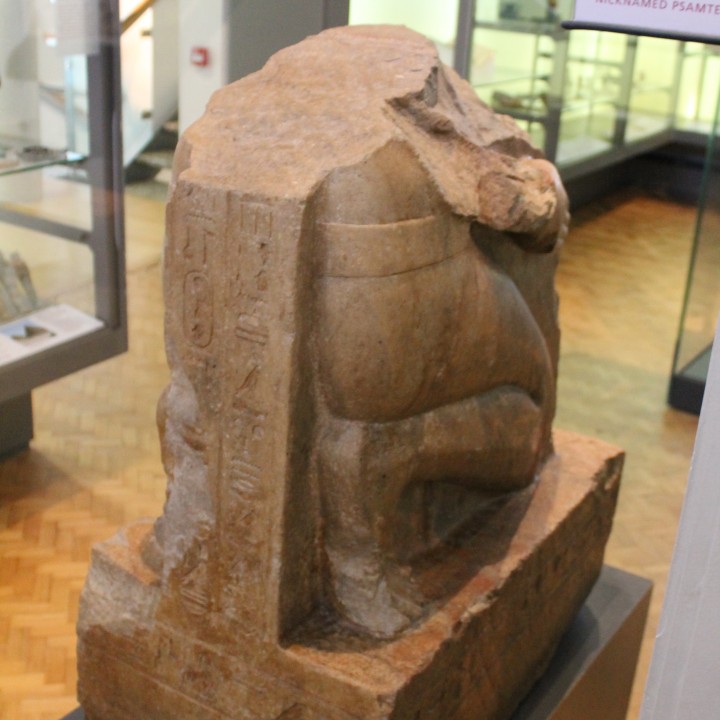 Quartzite kneeling statue of Hor, nicknamed Psamtek image